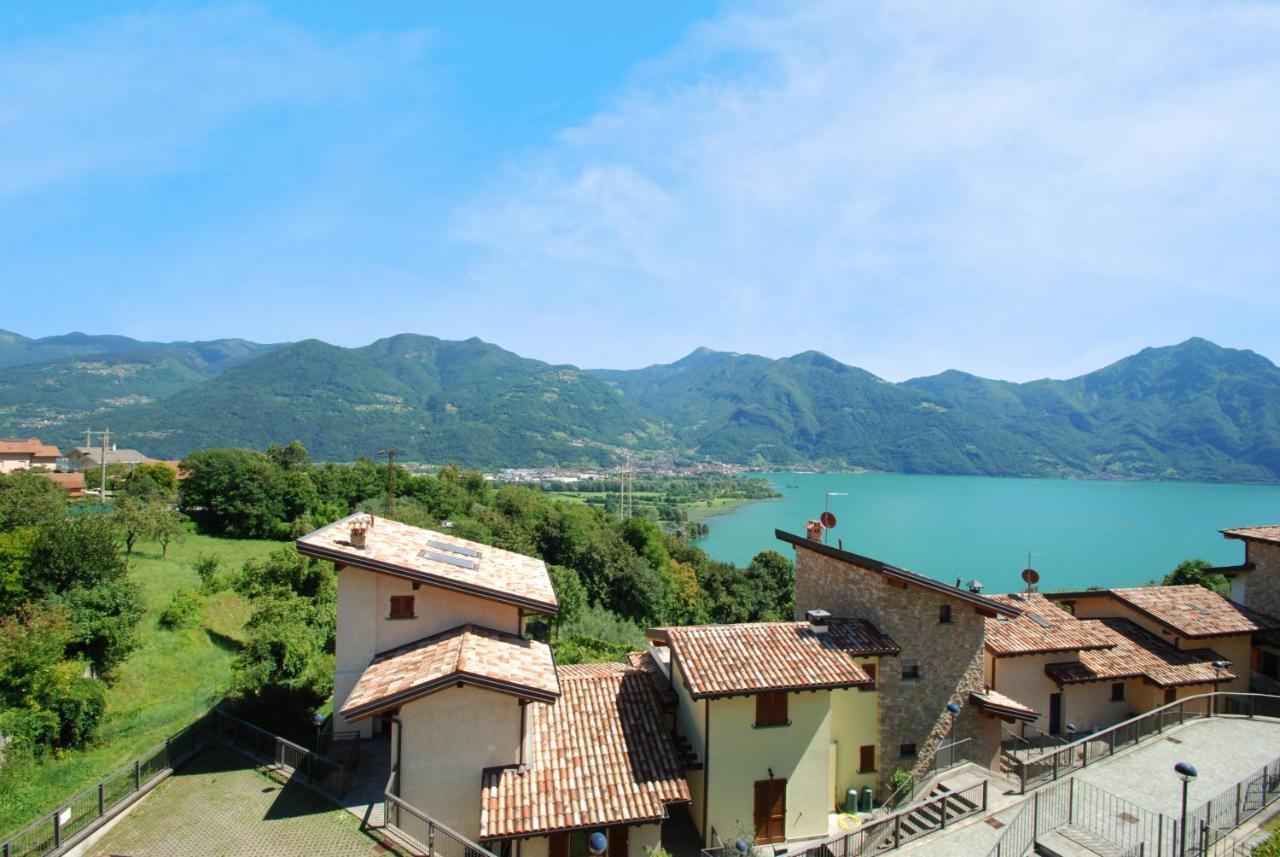 Iseo Lake Villa Con Vista Lago E Piscina Costa Volpino Exterior foto