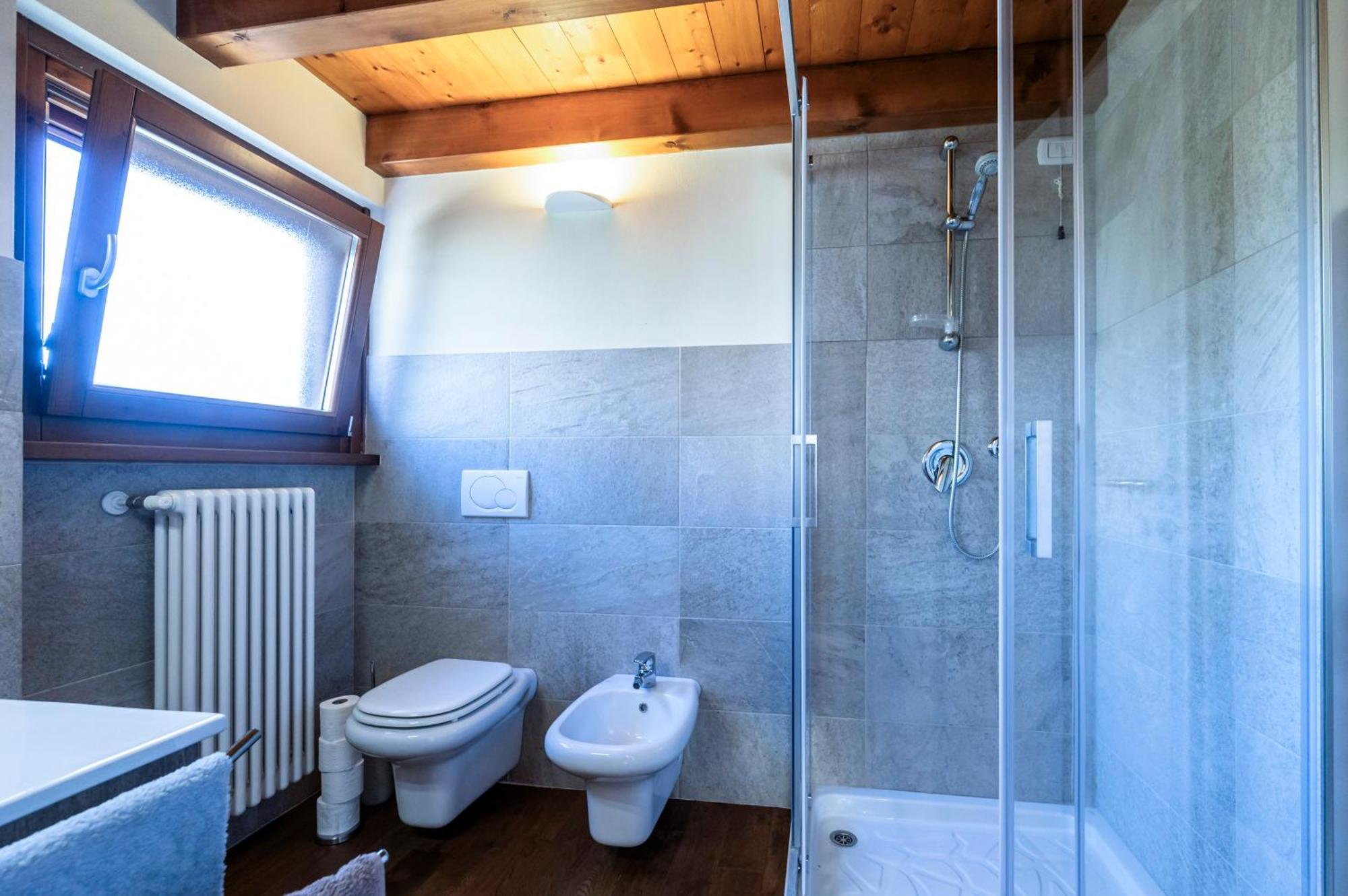 Iseo Lake Villa Con Vista Lago E Piscina Costa Volpino Exterior foto